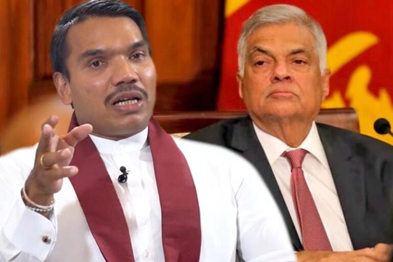 රාජ්‍ය ආයතන විකිණීමට එරෙහිව නාමල්ගෙන් රතු එළියක්!