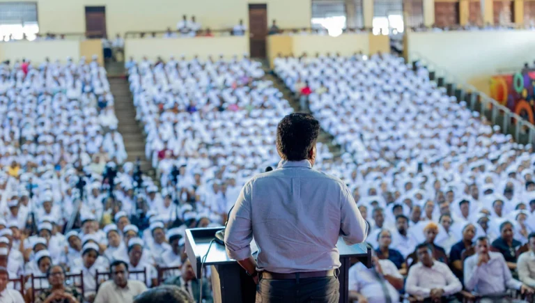 නීති කැඩූ හෙද සමුළුවෙන් අනුර හිරවෙයි.. මැ.කො. වාර්තා කැදවයි.. සෞක්‍ය ලේකම්ගෙන් දැනුම්දීමක්..