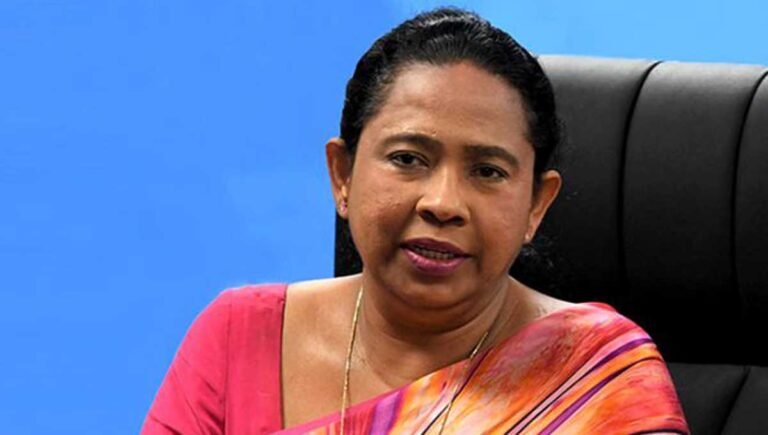 නාමල් නම් කිරීමෙන් පවිත‍්‍රා වැට උඩට..