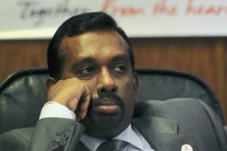 මතකද ලංකාවට ගෙනාපු අසූචි පොහොර නැව? අන්න ඒක ගෙනාපු එකා ජනාධිපතිවරණෙදි ඉන්න තැන මෙන්න!