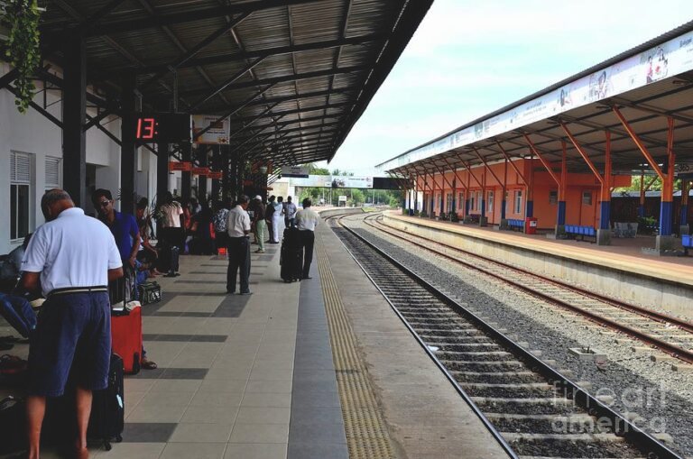 උතුරු දුම්රියේ වේගය බාල වෙයි