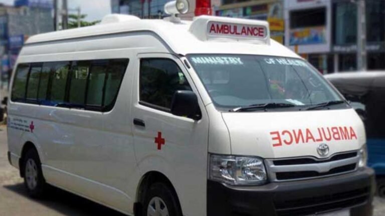 පාසල් විද්‍යාගාරයක සිදුවූ අනතුරකින් සිසුවියන් 7ක් රෝහලේ